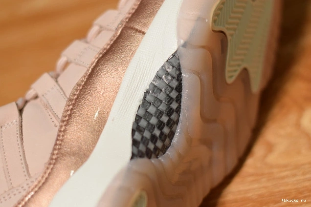 Cheap TB Gold Rose Jordan AH7860-105 Air 11 GS Low 0808